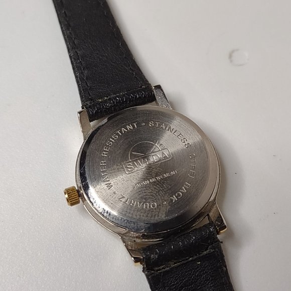 USBC Leather Band Watch - Picture 10 of 14